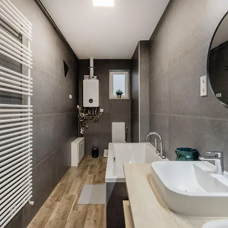 D26 Luxury Apartmán *