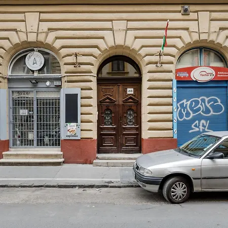 D26 Luxury * Budapešť